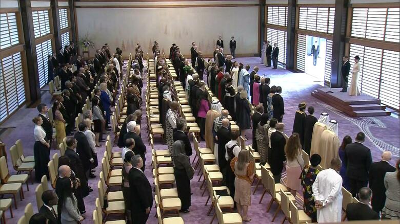 祝賀の儀に出席した外交団