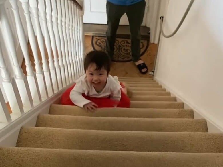 笑顔で降りていくレイラちゃん（提供：lay_la_tk_sさん）