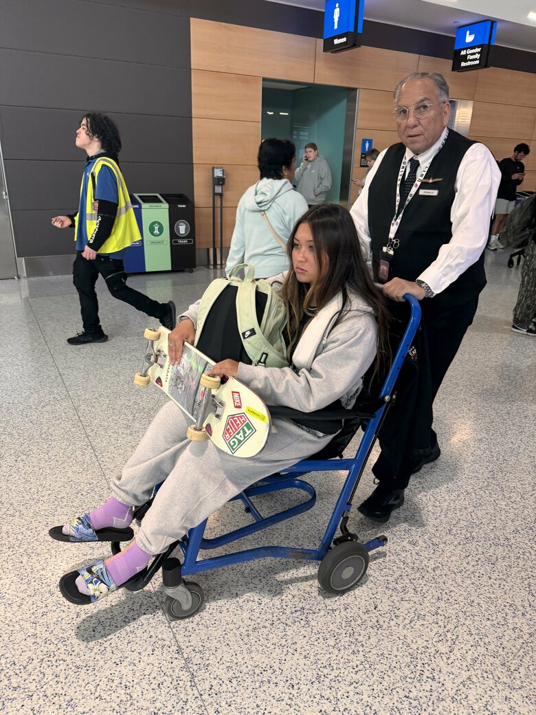 スカイブラウンも膝の靱帯を損傷