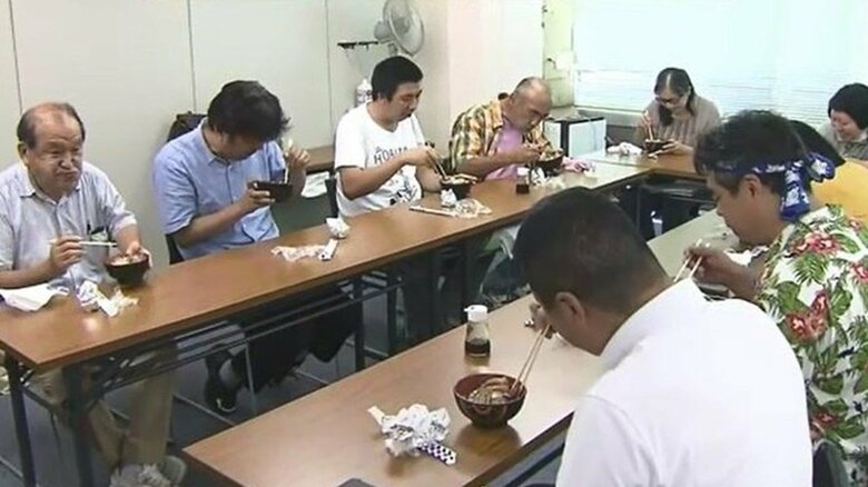 土石流の影響を受けて、障がい者の就労支援施設も仮住まいで活動している