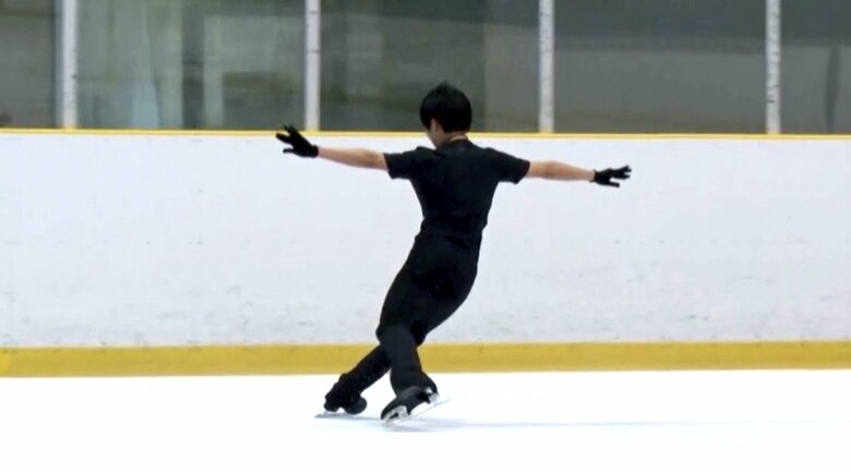 初めて4回転ルッツを着氷させた佐藤駿