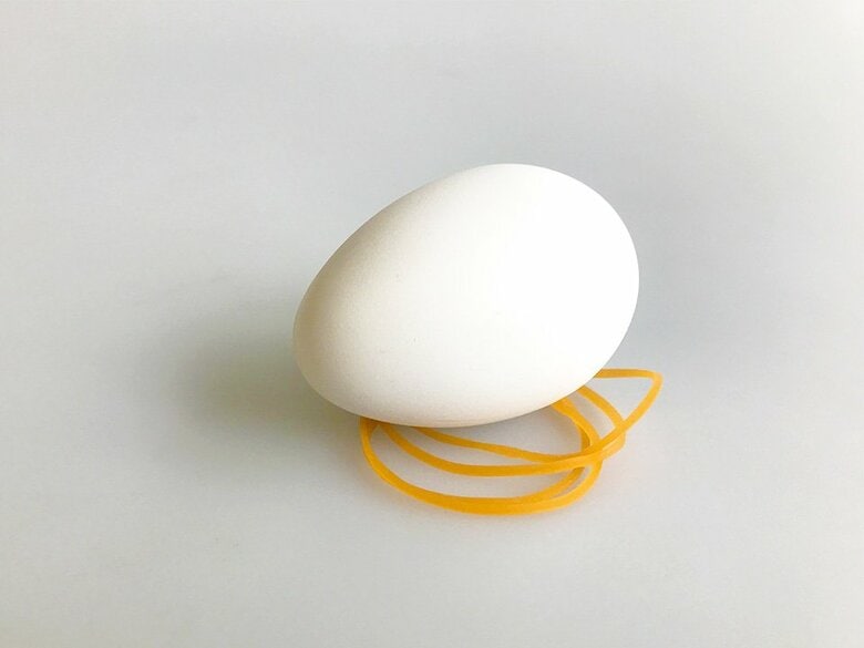 置くだけで卵のストッパーに