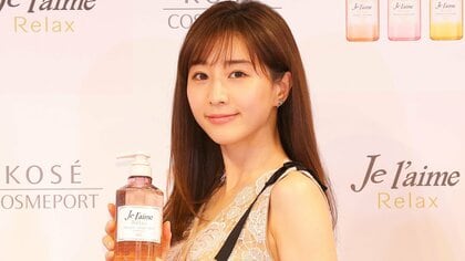 田中みな実 シースルードレスで “頭からつま先まで美しい”姿　今年は「ミステリアスな女」と言われたい？