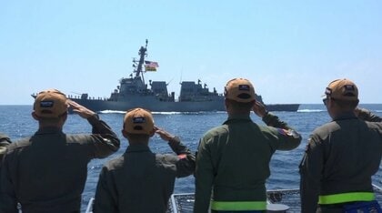 日本・アメリカ・フィリピンが台湾近海で初の合同演習　中国軍による追跡も…フィリピン艦船から見た南シナ海のピリつく現状