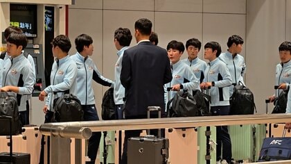 北朝鮮女子サッカーチームが韓国へ　経由地の北京に到着　7年半ぶりの南北対戦へ