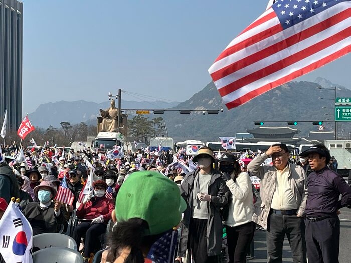 弾劾反対派(尹支持派)の集会(ソウル・光化門)