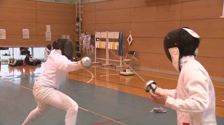 福島の小さな町にフェンシングの名門？国体から始まった30年…未来のメダリスト育成のため全国から若き剣士たち集う｜FNNプライムオンライン