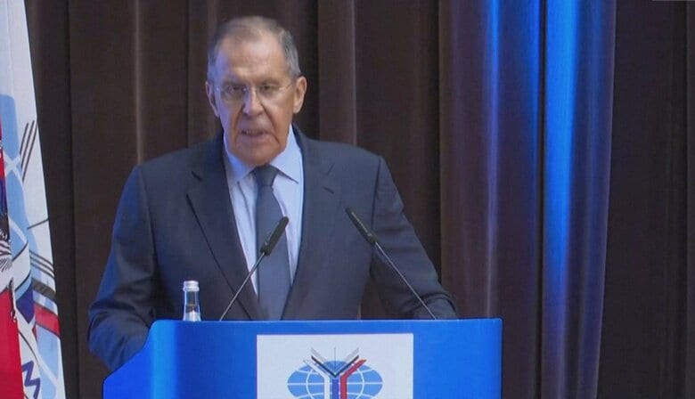 「盲目的にアメリカに従っていて、愚かだ」ロシア・ラブロフ外相が日本政府を強く非難　｜FNNプライムオンライン