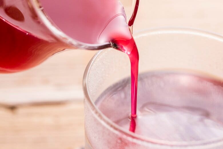 梅干しを作る過程でできるエキスが「梅酢」