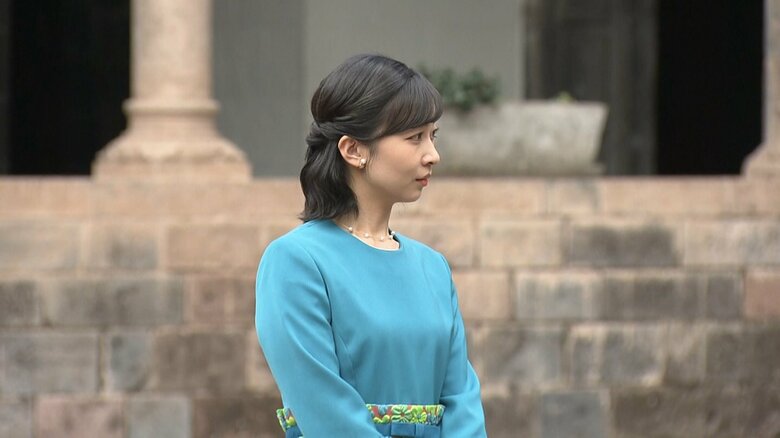 サント・ドミンゴ教会を視察される佳子さま