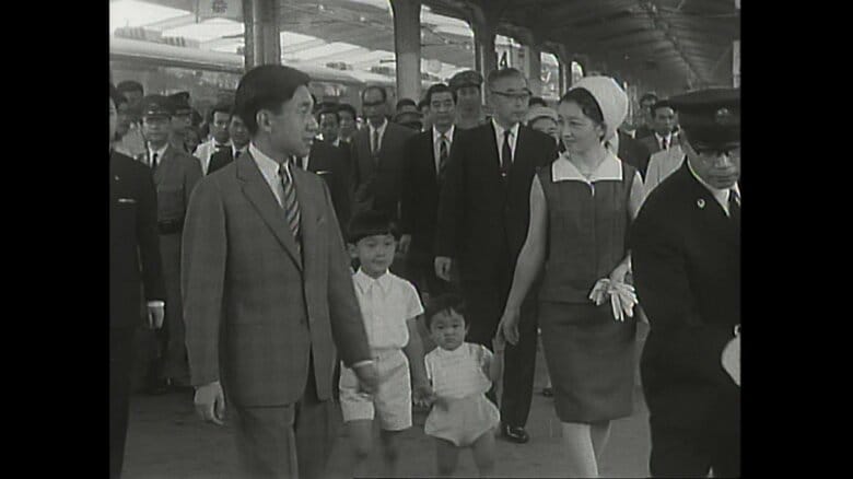昭和42（1967）年7月　上野駅から電車に乗り那須御用邸へ