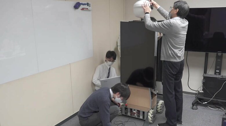 組み立て・調整の様子（出典:ヴイストン）