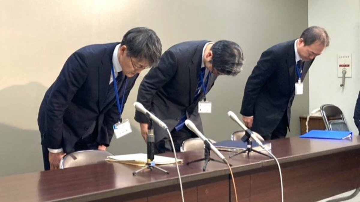 小学生 トイレ盗撮 