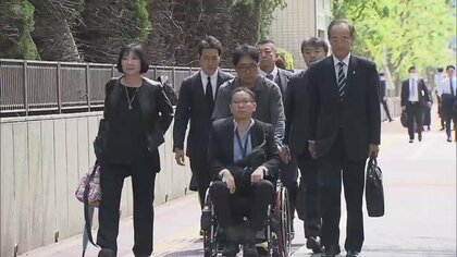 【新型コロナ】ワクチン打たされ「息子は国に殺された」「下半身不随…健康な体返して」　遺族ら集団提訴「危険性は広報せず」