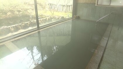 硫黄が人気の老舗温泉　「肩書も脱いでリラックス」新たにサウナ導入…コロナで休業も常連客らの力で復活【秋田発】