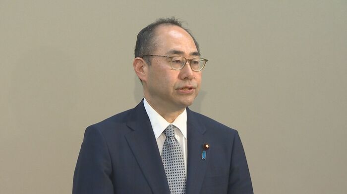 今年4月の会見