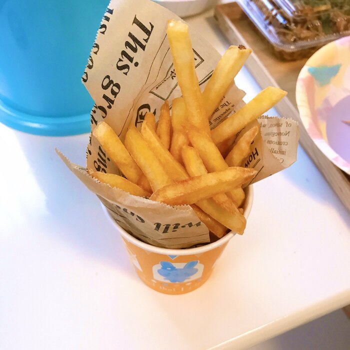お父さん作のポテトはカップに入ってお祭り感アップ