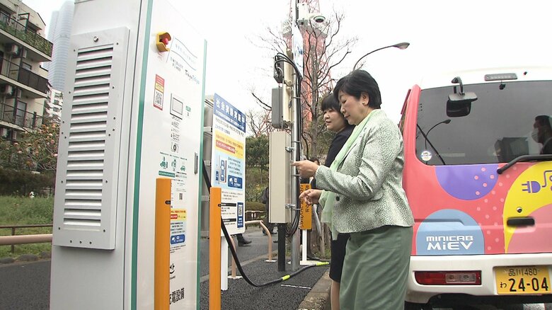 2023年3月23日　　e-Mobility Power　国内初、都内の路上パーキングエリアにＥＶ用急速充電器を設置　小池百合子東京都知事の視察の様子