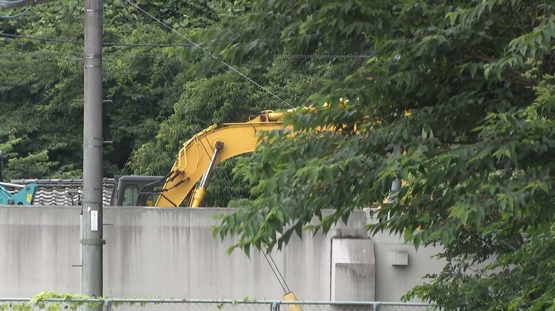 現場では捜索が続く（栃木・足利市）