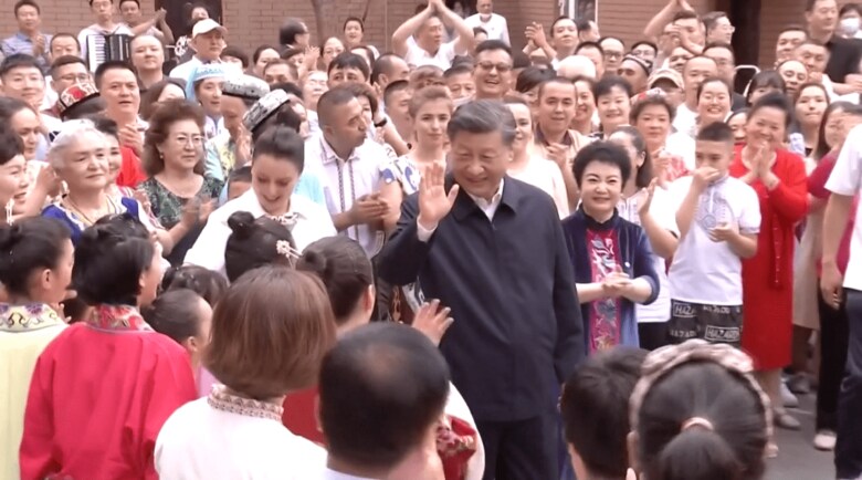 新疆ウイグル自治区を訪問する習主席（2022年7月）