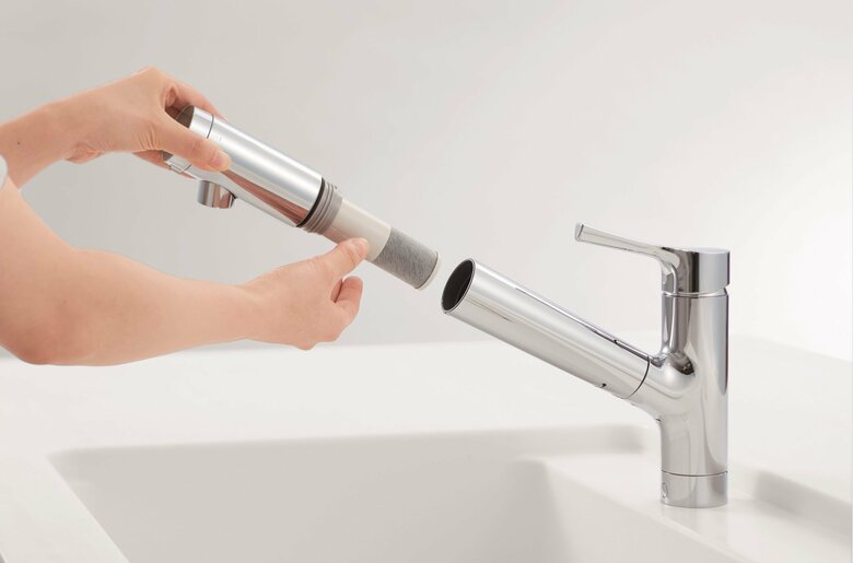 浄水器を付けている場合もお手入れは必要（提供：TOTO）