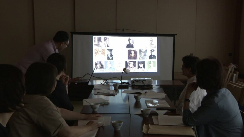 映像制作に取り組む秋田県遺族連合会の会員たち