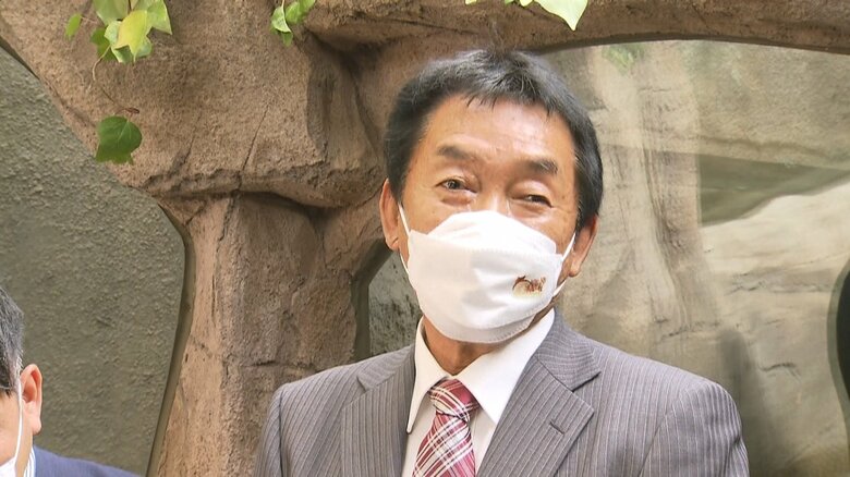 秋篠宮さまと懇談し「動物園が今後も動物にとって幸せな施設にしていきたい」と決意を新たにした佐藤哲也園長