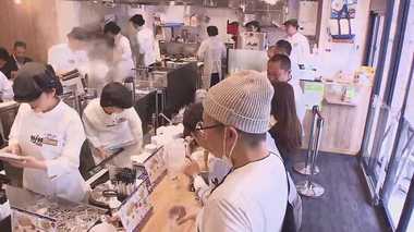 メニュー限定でスピード提供~「餃子の王将」初の立ち食い店の狙い