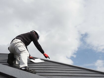 「屋根が剥がれてます」悪徳業者？記者の自宅に　点検商法トラブル増加中　不安あおる勧誘トークに注意