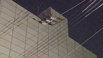 「有機溶剤を吸い込んだ」アスベスト除去作業中の女性1人死亡・男性2人搬送　マンション解体工事中の現場