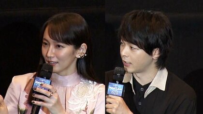 吉岡里帆が華麗なドレス姿で登場「燃え尽きて灰に…」狐霊役の奮闘ぶりを中村倫也が明かす