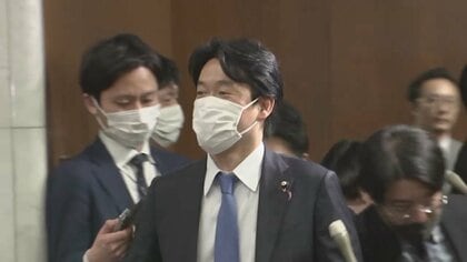 ツイッター印刷し「こういう形でお詫びしてます」…“サル”発言の小西氏　“お詫び行脚”もさらなる批判招く