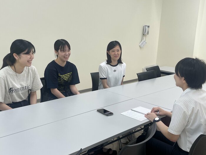 実習先で男性看護師のイメージが変わったと話す看護学部生