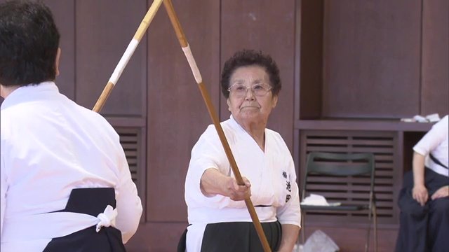 なぎなたに参加 今年で90歳になる池田愛子さん