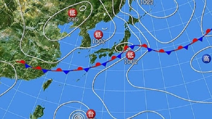 梅雨前線や低気圧や台風なども体調変化を引き起こす