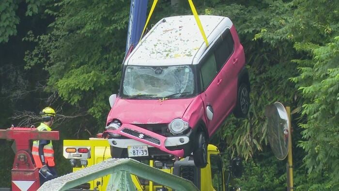 ダムに転落した車両