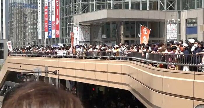 参政党の街頭演説に集まった聴衆