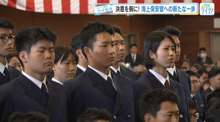 曽我部銀治郎さん（中央）