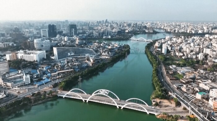 デモ以前のダッカ市(2023年)