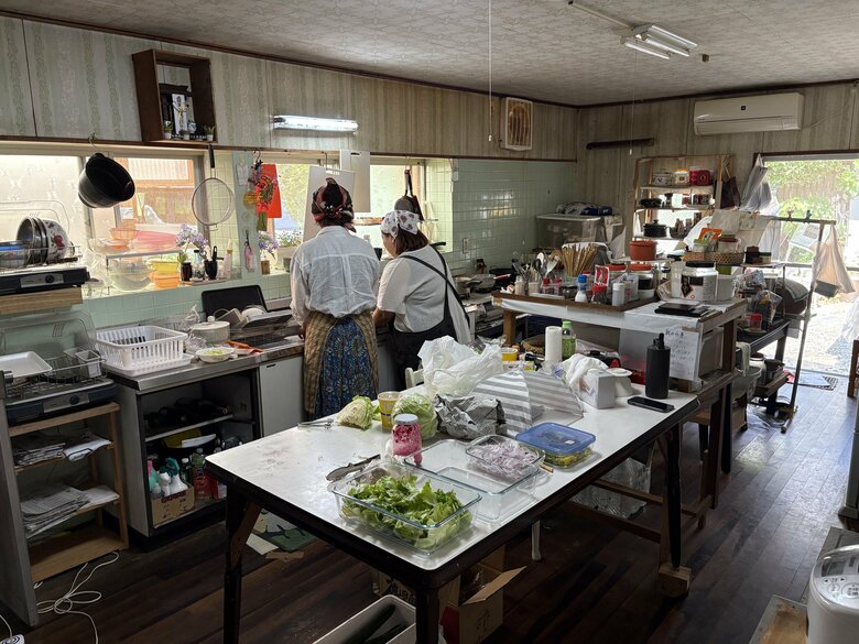 【人口5万人以下のまちで第三者承継】崎村商店にて土日限定のカフェ運営を開始。6/7 プレオープンで既存のお客様をご招待しました。【宮崎県日南市/株式会社ネオツグ】