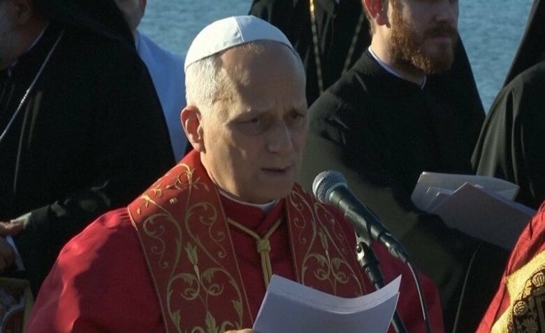 トルコの小さな街にローマ教皇がやってきた！ニカイア公会議1700周年でイズニク訪問…歴史の街で融和を演出｜FNNプライムオンライン