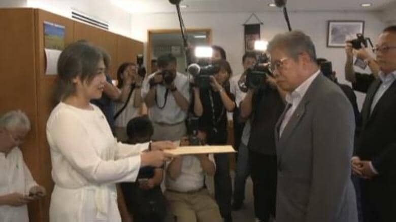 学歴詐称の田久保市長　百条委に“回答書”を提出もその手に請求された“卒業証書”なし　議長は怒りの「ちょっと待ってください！」　正当な理由なく拒むと刑事罰の可能性も　議会側の反発は必至の状況｜FNNプライムオンライン