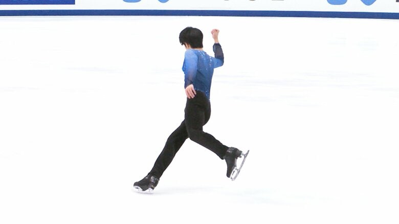 トリプルアクセルを決めガッツポーズが飛び出す（2023年全日本選手権）