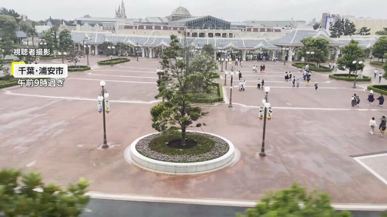 舞浜駅は台風接近による緊張感が（視聴者撮影）