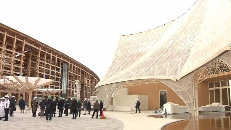 建設中の万博会場