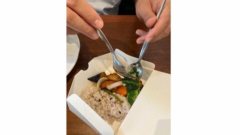 （画像提供：ロイヤルフードサービス株式会社）