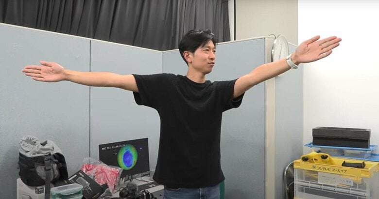 自分の手を広げて、太陽の位置や角度を考えていたという