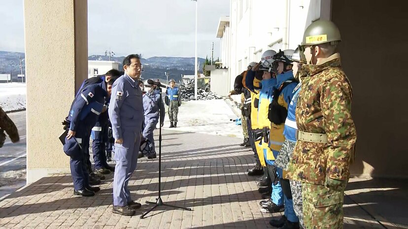 【岸田大震災】 岸田総理「きょうはじえいたいのヘリコプターにのって いしかわけんにいきました🤗」  [485983549]->画像>26枚 
