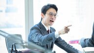 「お前のせいで仕事が進まない」フロア中に響く大声で叱責…「私が悪い」とハラスメント被害を認識できなかった20代会社員の相談