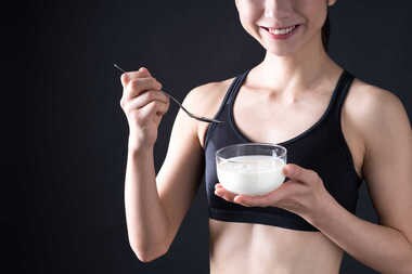 「豆乳にアボカドの種を入れて放置すると“ヨーグルト”」危険なデマがネットに拡散…食中毒の可能性も